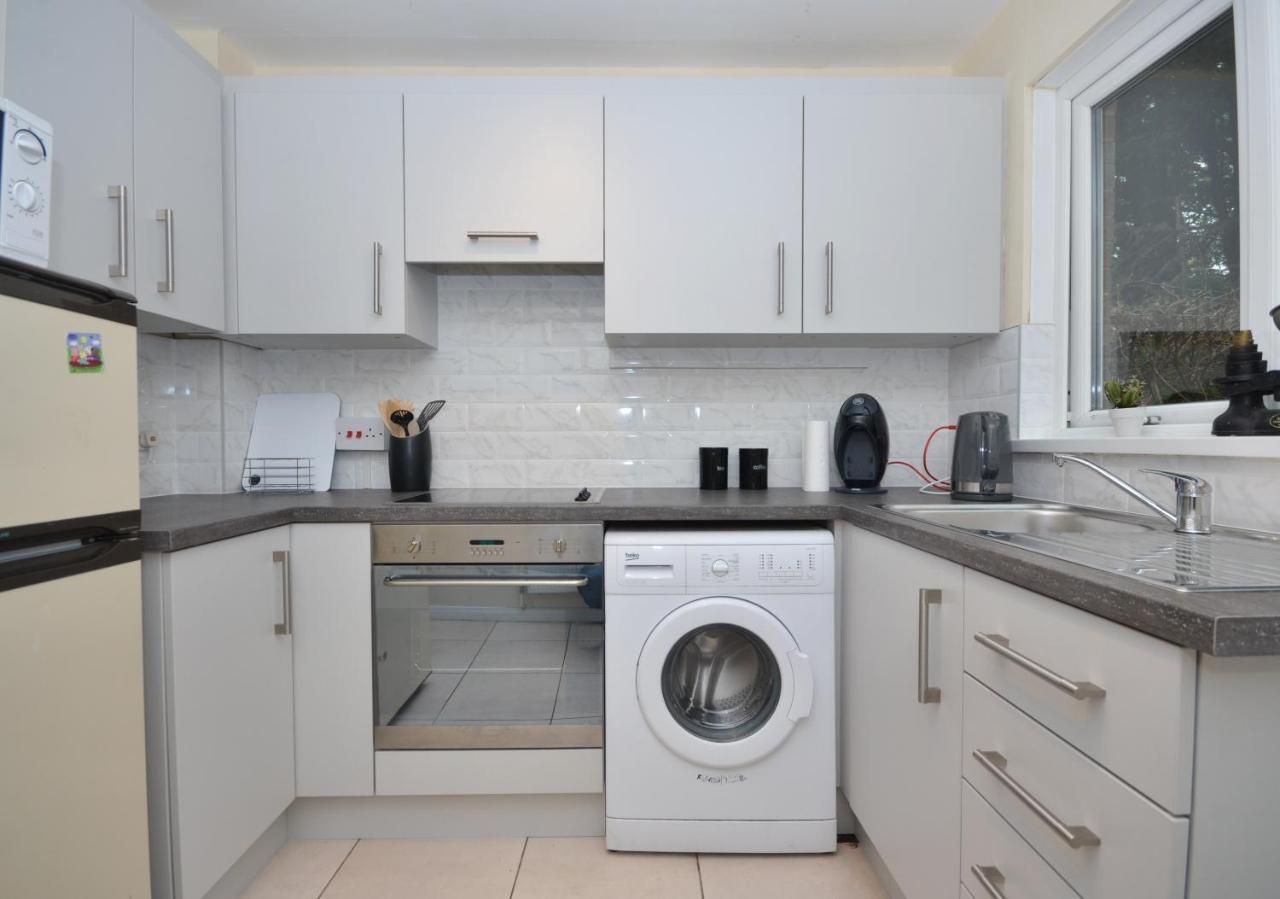 Bright Stylish 2 Bedroom Garden Apartment South Belfast Close To Everything Exterior foto