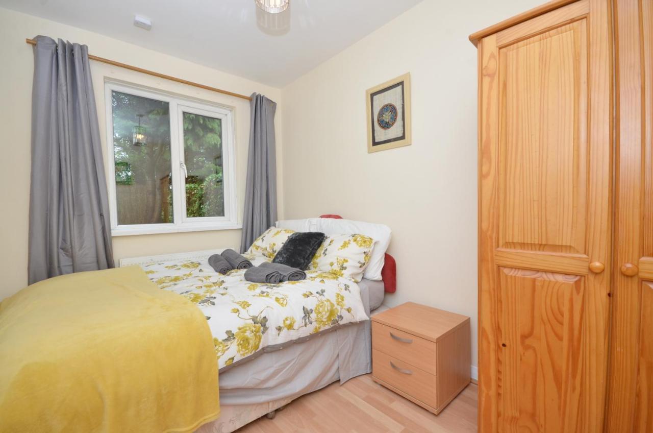 Bright Stylish 2 Bedroom Garden Apartment South Belfast Close To Everything Exterior foto